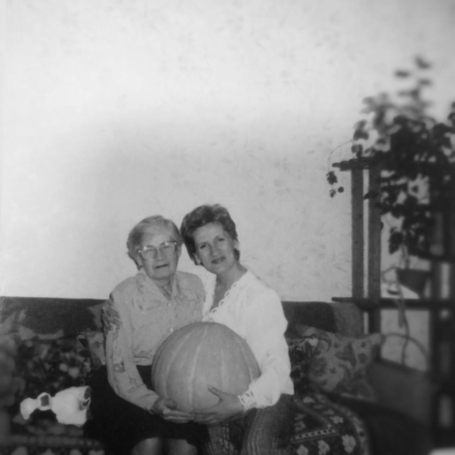 Клочко (в девичестве Сотрихина)